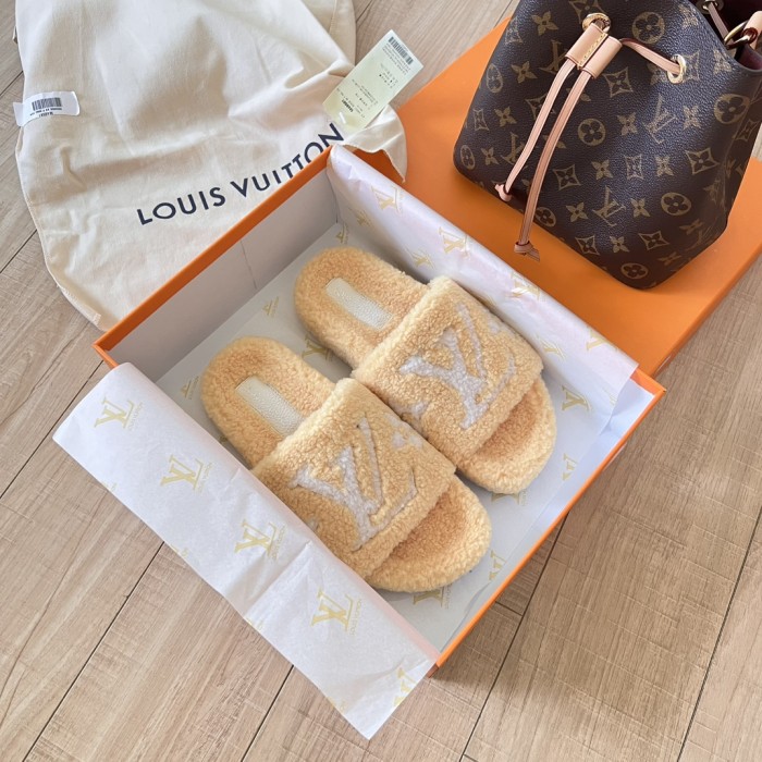 Louis Vuitton Women Woolen Designer Slippers Flat Sandals Winter Indoor Designer Shoes Size 35 To 42