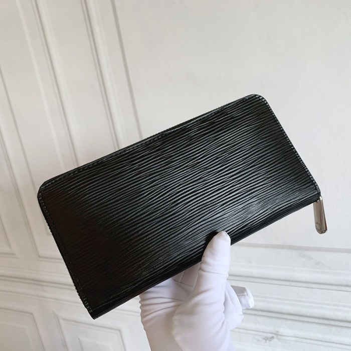 Louis vuitton 19cm Zipper Wallet Designer Bags ID Card Bag M60017