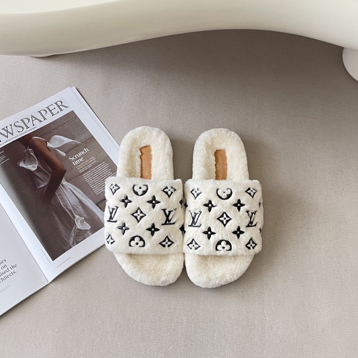 Louis Vuitton Women Woolen Designer Slippers Flat Sandals Winter Indoor Designer Shoes Size 35 To 42