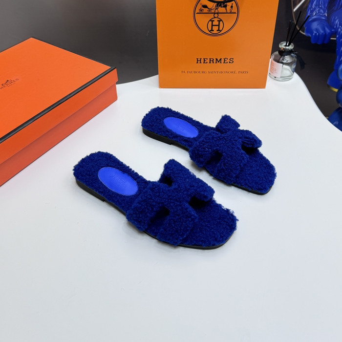 Hermes Women Woolen Designer Slippers Flat Sandals Winter Indoor Designer Shoes Size 35 To 42