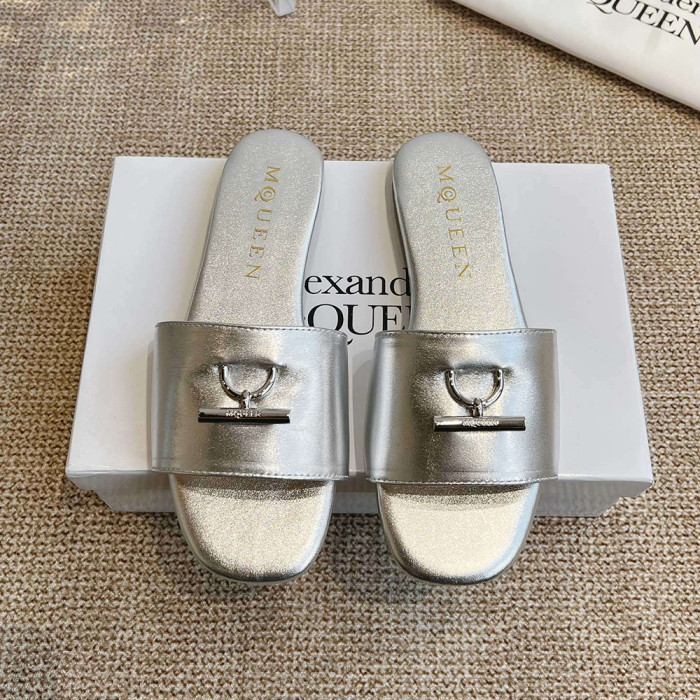 McQueen Luxury Designer Shoes Loafers Slipper Flat Outdoor Beach Slippers Women Shoes Household Sandals 35 to 42