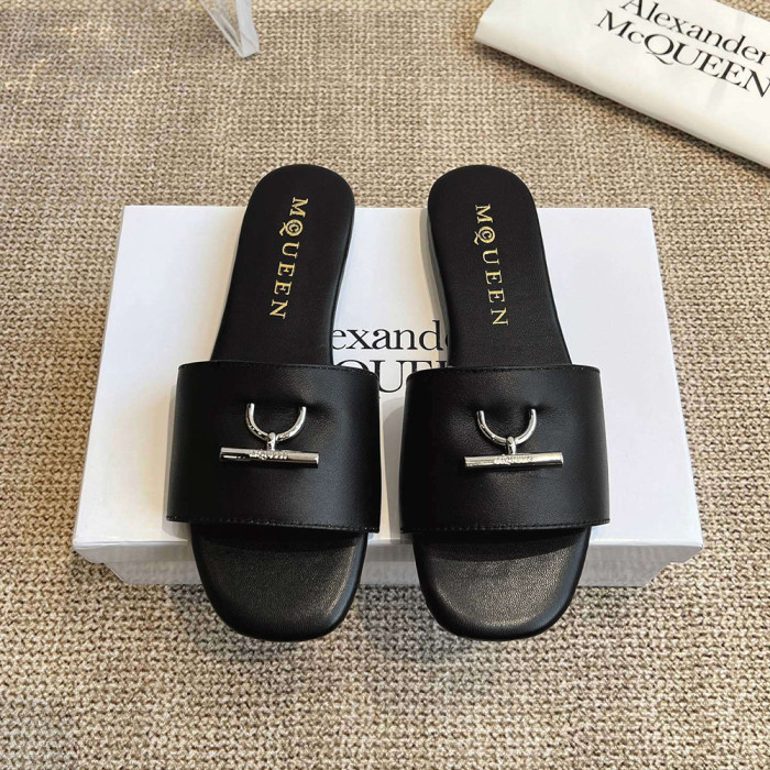 McQueen Luxury Designer Shoes Loafers Slipper Flat Outdoor Beach Slippers Women Shoes Household Sandals 35 to 42
