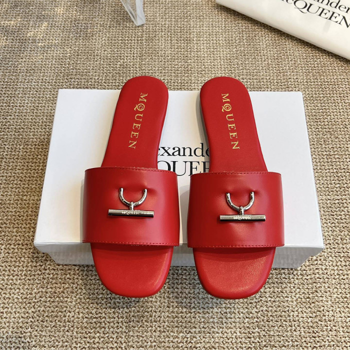 McQueen Luxury Designer Shoes Loafers Slipper Flat Outdoor Beach Slippers Women Shoes Household Sandals 35 to 42