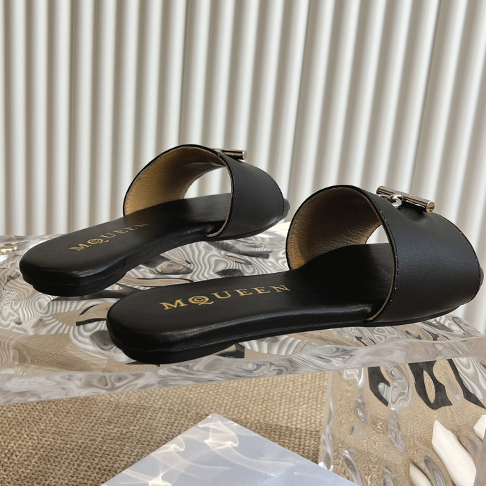 McQueen Luxury Designer Shoes Loafers Slipper Flat Outdoor Beach Slippers Women Shoes Household Sandals 35 to 42
