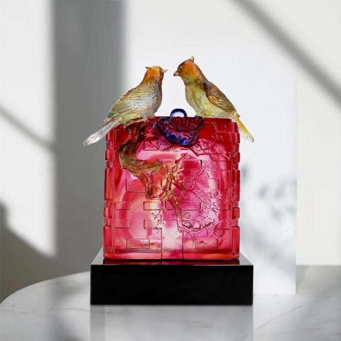 Crystal Liuli Art Crafts magpie bird decoration Ornament with Crystal Base