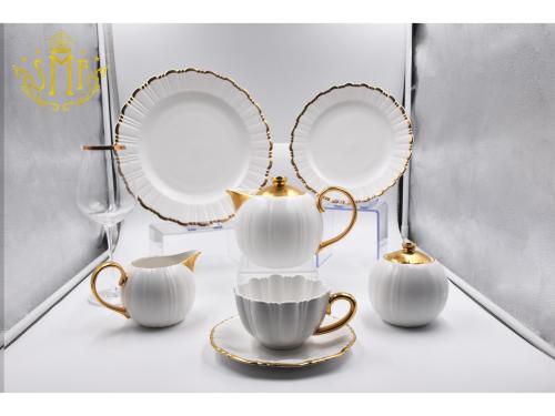 A grade New Design Pumkins Shape Fine Bone China Coffee Tea Pot Set Cup and Saucer Ceramic Desserts Plate with Hand-painting gold decoration craft for home and restaurant tea time
