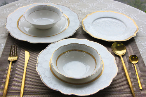 Embossed Decal Real Gold Decorative Ceramic Dinner Set New Bone 16pcs Set Composition LFGB REACH Standard