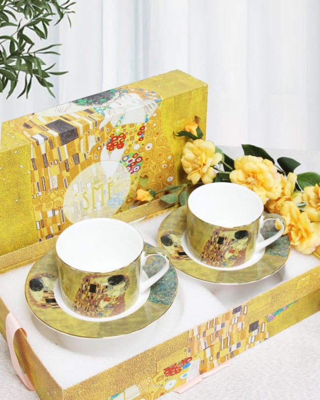 Fashion Tea Mugs Coffee Mate 2pcs Cup and Saucer Dish with Kremlin Style Tableware Plates Dishes Afternoon Tea Set Home Kitchen With Gift Box