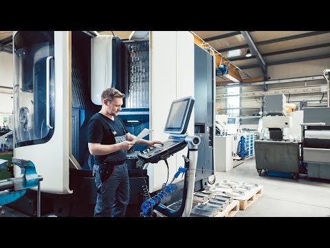 17 Inch fully enclosed industrial monitor, Front panel waterproof, Resistive/Capacitive touch, Resolution 1280x1024