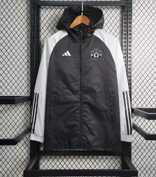 23/24 M-U Windbreaker Black white sleeve