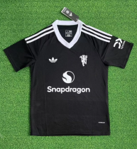24-25 M-U black  Training Fan Version Soccer Jersey