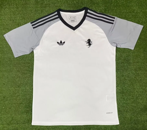 24/25 Juventus goalkeeper Fan Version Soccer Jersey