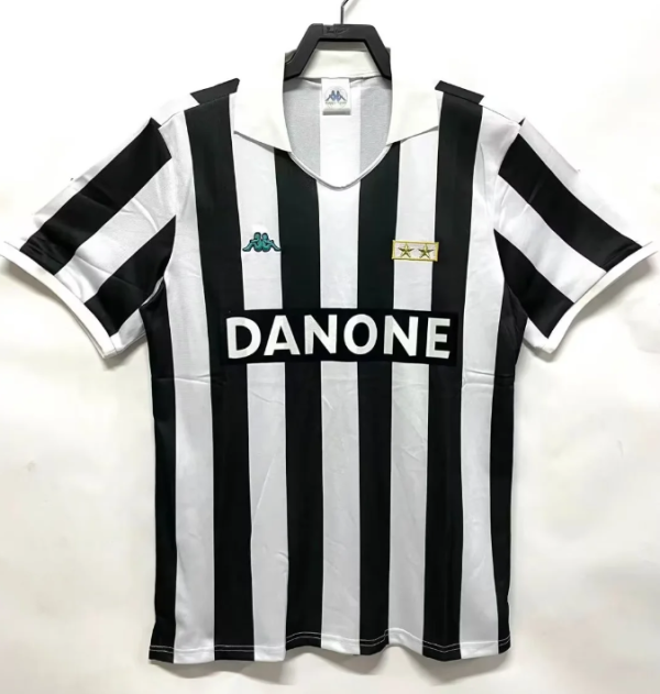 Retro 1992/94  juventus home soccer Jersey  Thai  Qaulity