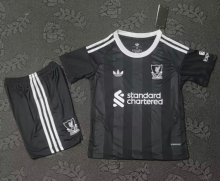 25/26  Liverpool Black goalkeeper Kids Soccer Jersey
