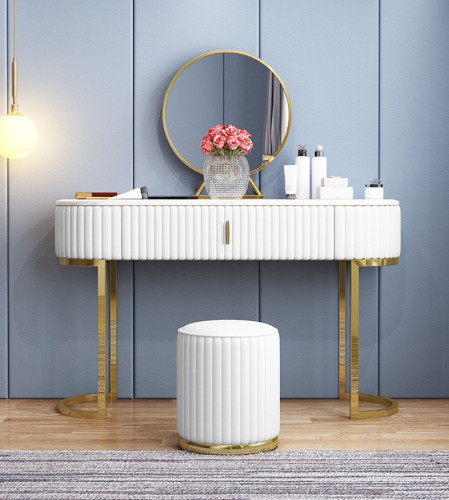 Modern simple dressing table in northern Europe