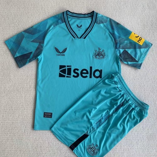 23/24 Newcastle United Goalkeeper kids kit