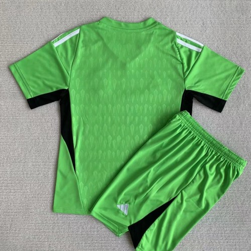 23/24 Manchester United Goalkeeper kids kit with sock