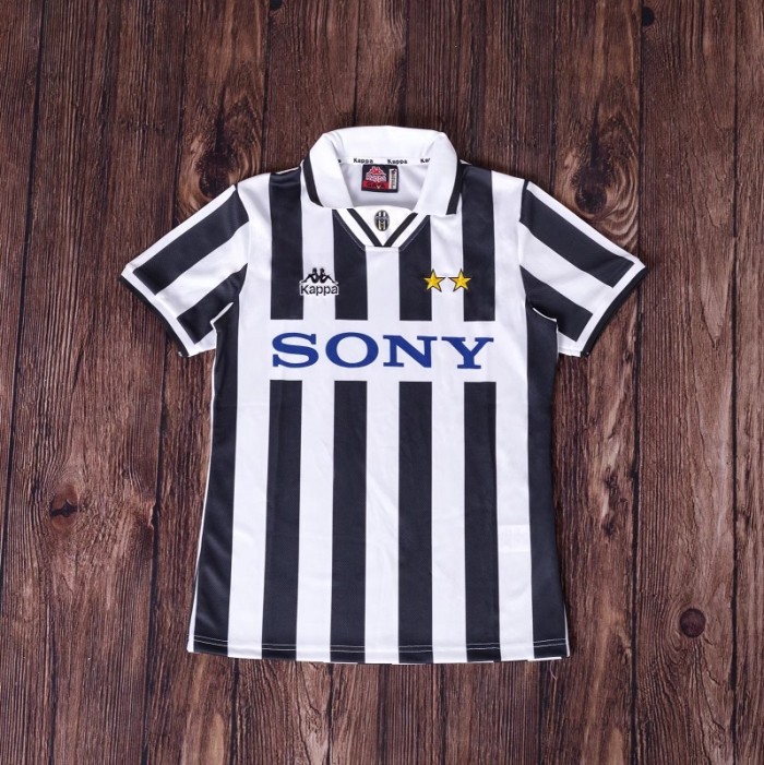 Retro 95/97 Juventus home football Jersey