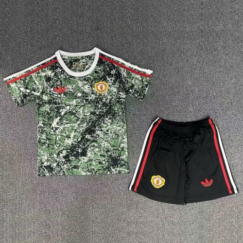 24/25 Manchester United Co branded version kids kit