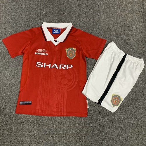 Retro 99/00 Manchester United home kids kit