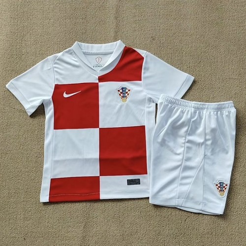 24/25 Croatia home kids kit