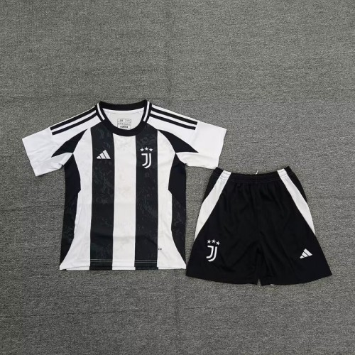 24/25 Juventus home kids kit