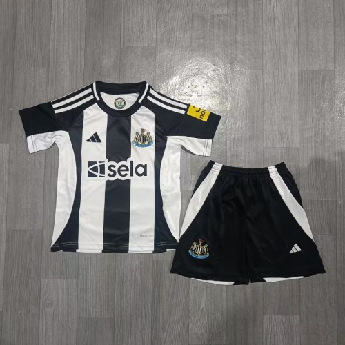 24/25 Newcastle United home kids kit