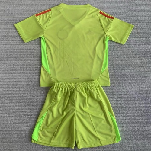 24/25 Scotland Goalkeeper kids kit green