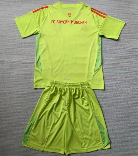 24/25 bayern munich yellow goalkeeper kids kit