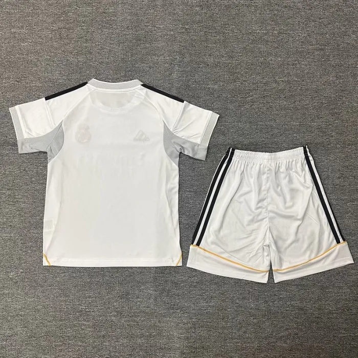 25/26 Real Madrid home kids kit