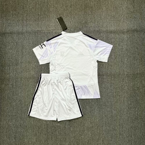 25/26 Manchester United away kids kit