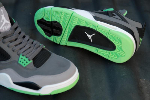 Air Jordan 4 Retro 'Green Glow'
