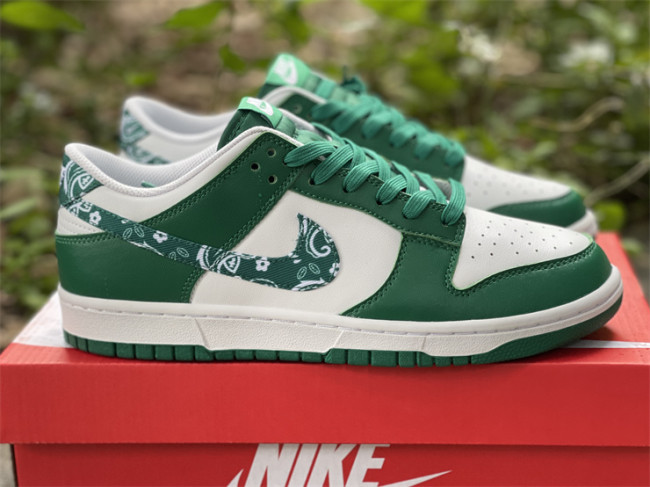Dunk Low 'Green Paisley'