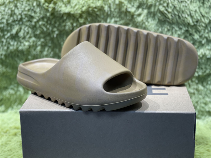 Yeezy Slides 'Ochre'