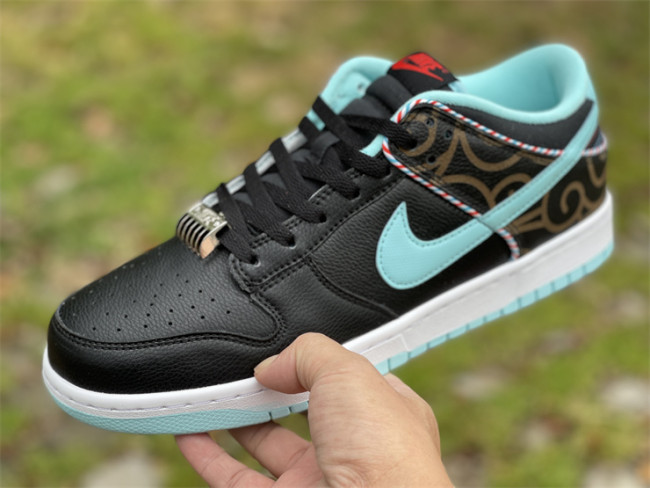 WOMEN Dunk Low Retro SE 'Barber Shop - Black'