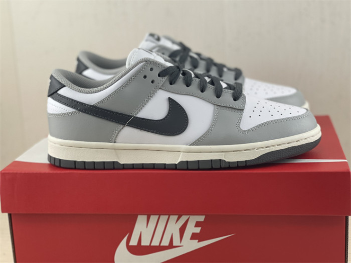 WOMEN Dunk Low “Light Smoke Grey”