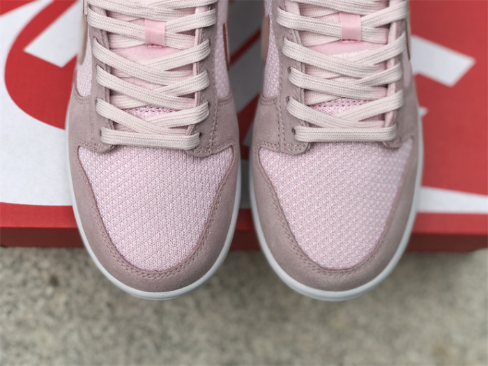 WOMEN Nike Dunk Low “Teddy Bear”