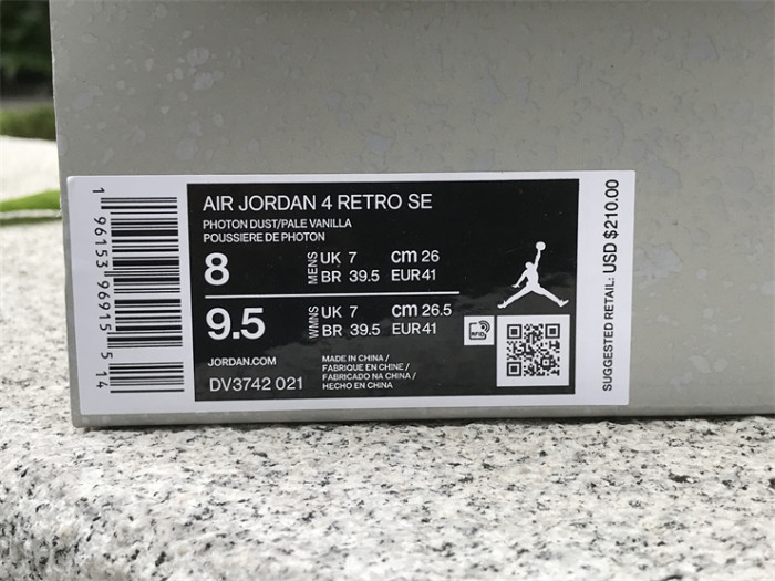 Air Jordan 4 SE Craft “Photon Dust”