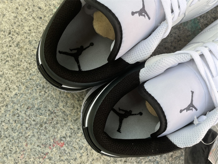 Air Jordan 1 Low Black and white