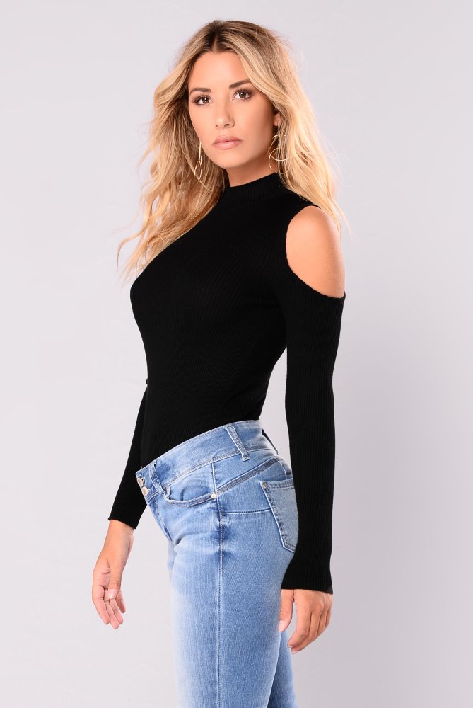 Carolina Cold Shoulder Sweater - Black