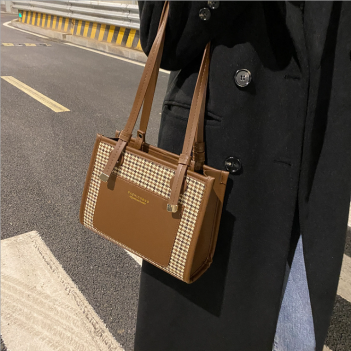 Large Capacity Retro 2022 New Ladies Bag