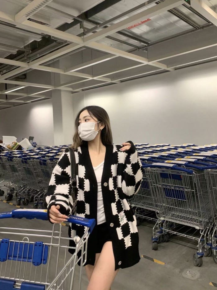 2021 Autumn Winter Warm Plaid Knitted Cardigan Sweater