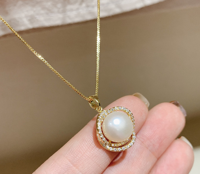 Pearl Silver Necklace women's early spring 2022 new light luxury niche advanced design neck chain bone chain accessories
