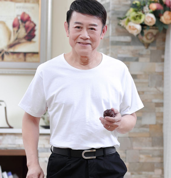 Middle aged and elderly men's short sleeved T-shirt, pure cotton T-shirt, loose and enlarged home decoration