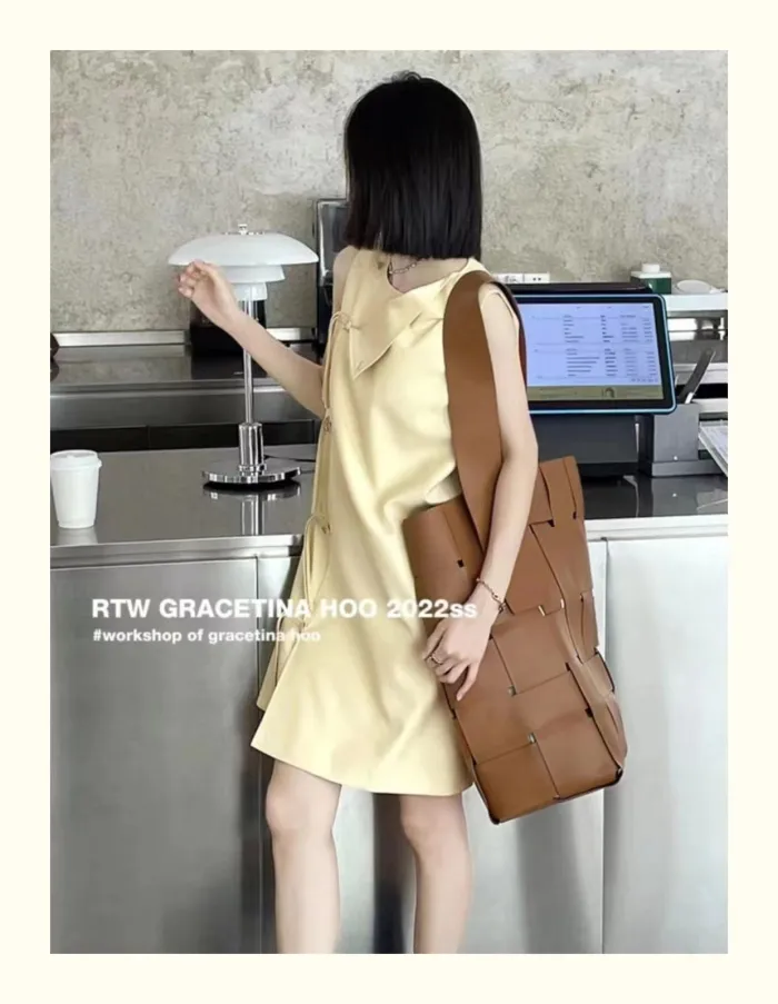 New Chinese vertical lapel, sleeveless short skirt with women's summer design sense, irregular, highlighting temperament, sexy vest skirt