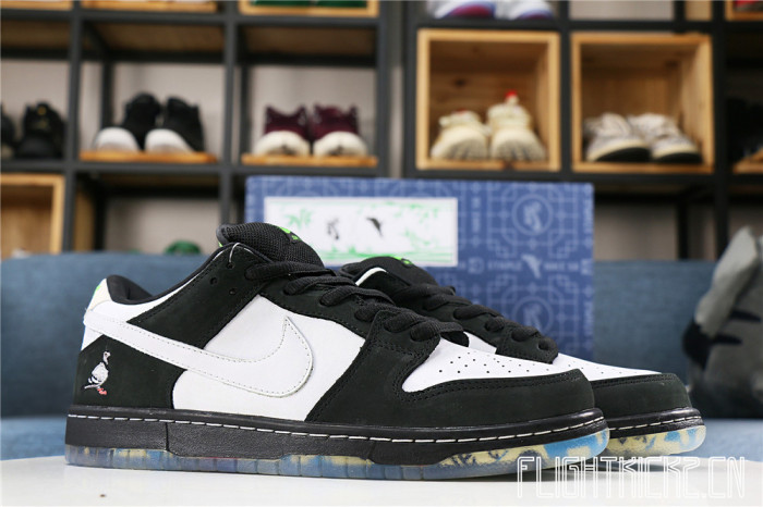 Nike SB Dunk Low Staple Panda Pigeon (Special box)