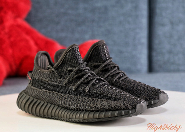 Yeezy 350 Boost   Black Static  NR Kid ( A1)