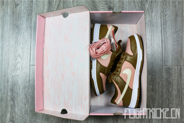 Nike SB Dunk Low Stussy 2005