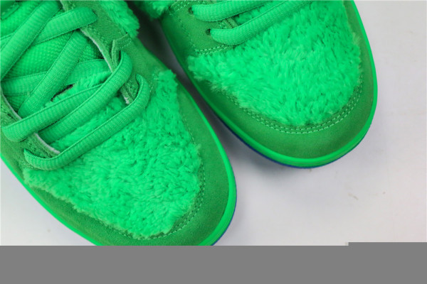 Grateful Dead x Nike SB Dunk Low Green