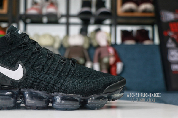 Nike Air VaporMax Flyknit 2 Black (White swoosh)